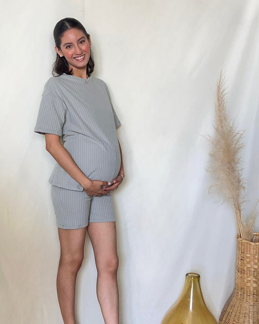 Conjunto de maternidad Mariel, gris rayitas